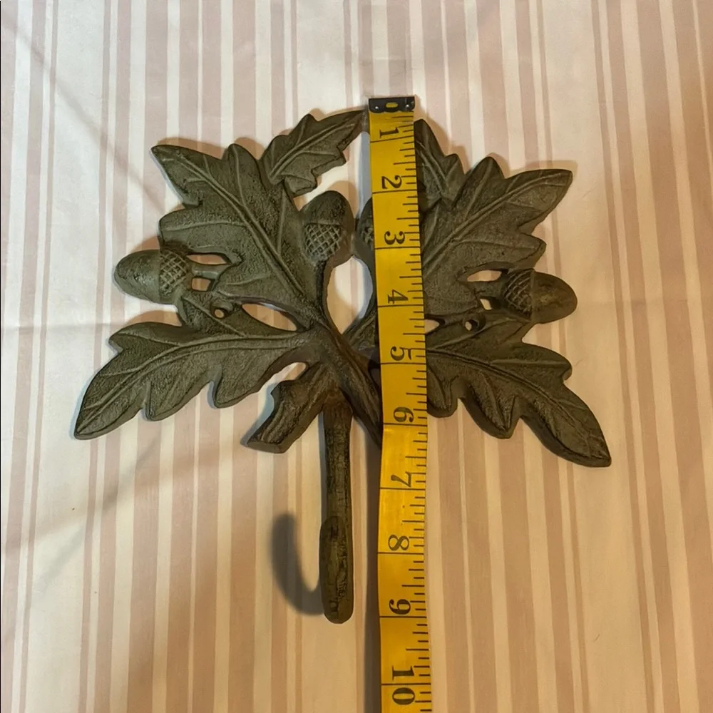 Brown Ornate Leaf Wall Hook